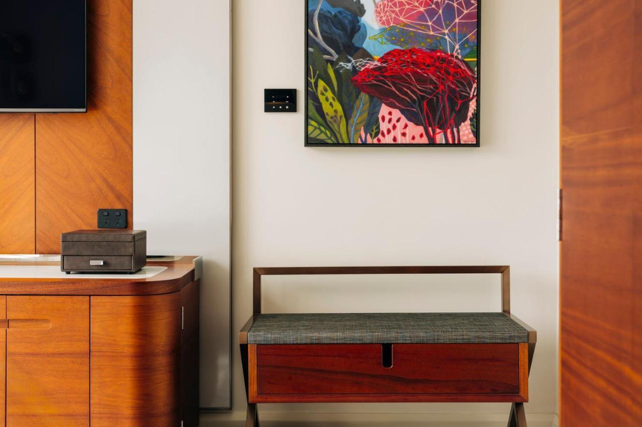 The Tasman, A Luxury Collection Hotel, Hobart Luaran gambar A bench in a hotel room
